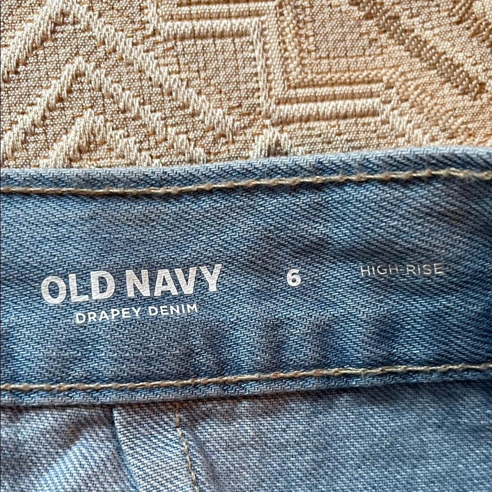 Old Navy Light Dip Mid-Rise Jean Midi Skirt/NWT/6 - Picture 7 of 11